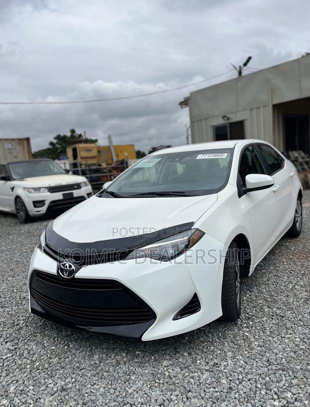 Toyota Corolla 2018 White