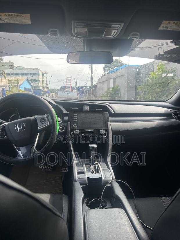 Honda Civic 2019 White