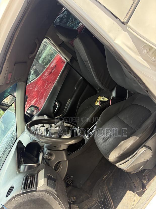 Kia Picanto 2017 White
