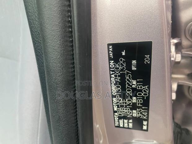 Toyota Vitz 2012 Gray