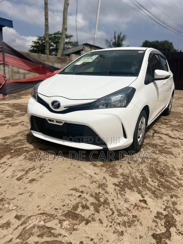 Toyota Vitz 1.3 AWD 5dr 2015 White
