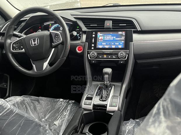 Honda Civic EX 4dr Sedan (2.0L 4cyl) 2017 White