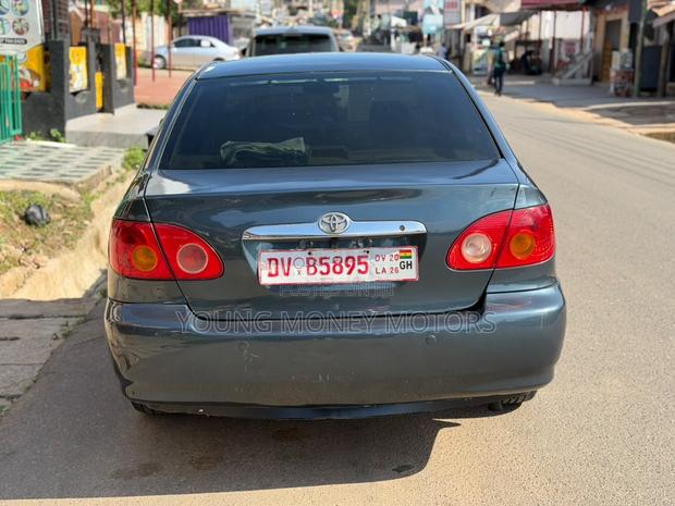 Toyota Corolla 2005 Silver