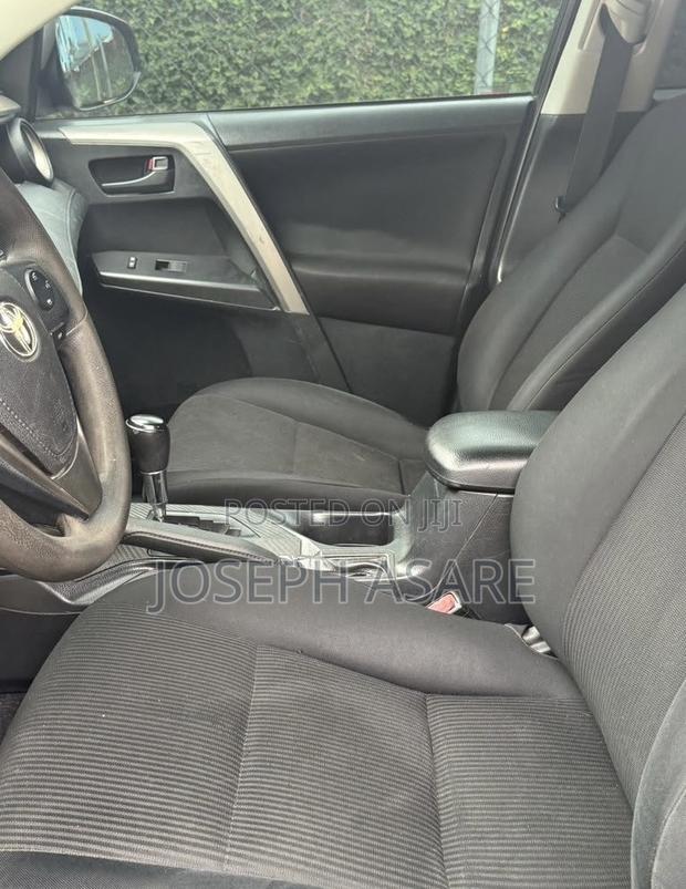 Toyota RAV4 LE AWD (2.5L 4cyl 6A) 2016 Black