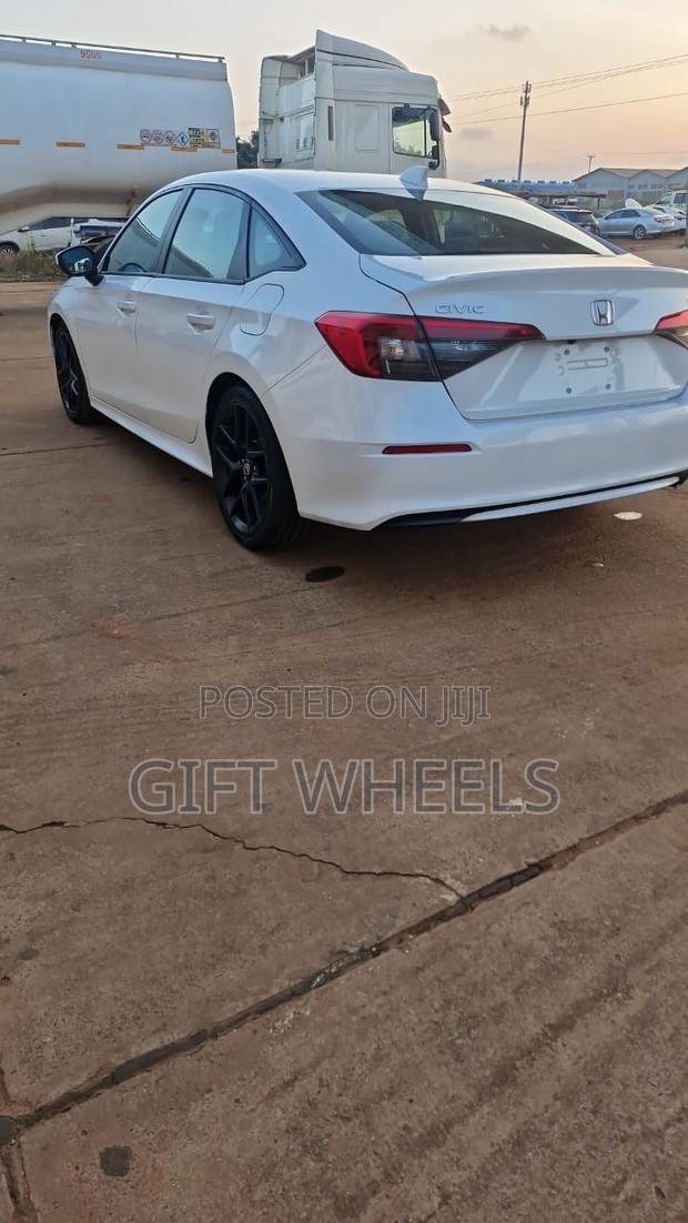 Honda Civic Sport 2022 White