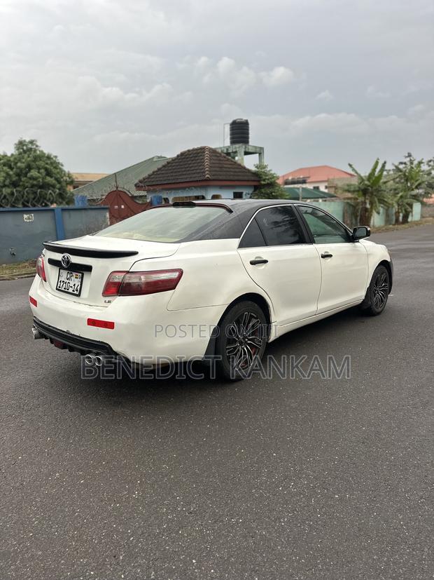Toyota Camry XLE 4dr Sedan (2.5L 4cyl 6AM) 2010 White