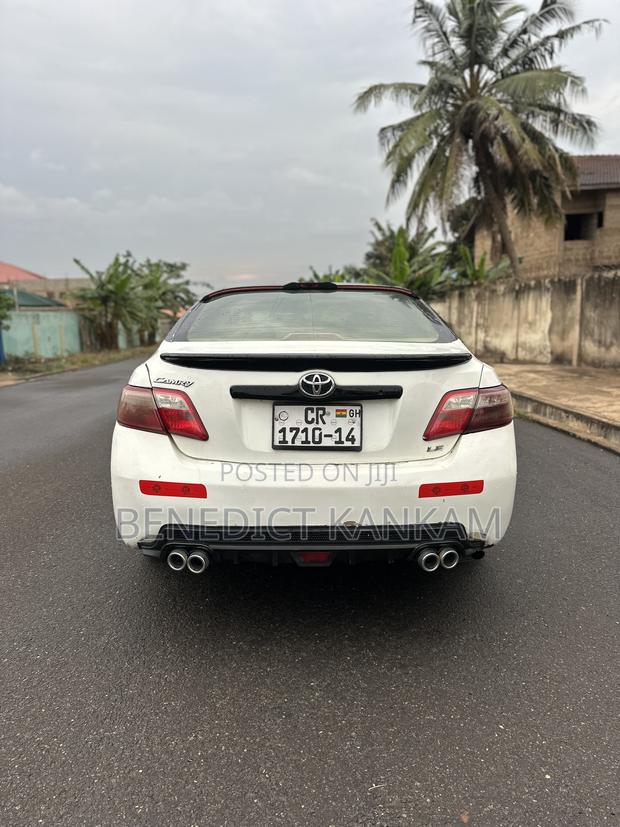 Toyota Camry XLE 4dr Sedan (2.5L 4cyl 6AM) 2010 White