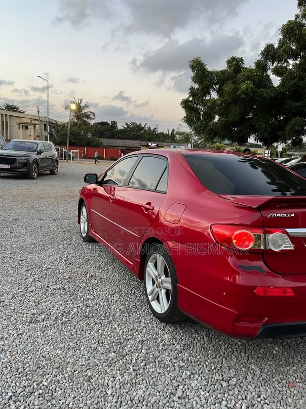 Toyota Corolla 2013 Red