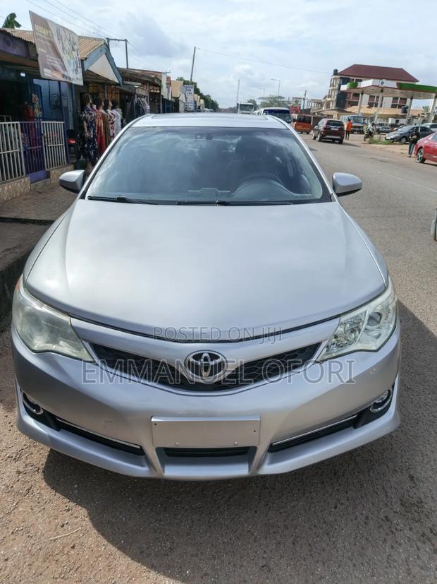 Toyota Camry 2014 Silver