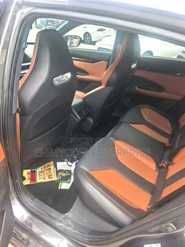 Car 2023 Black