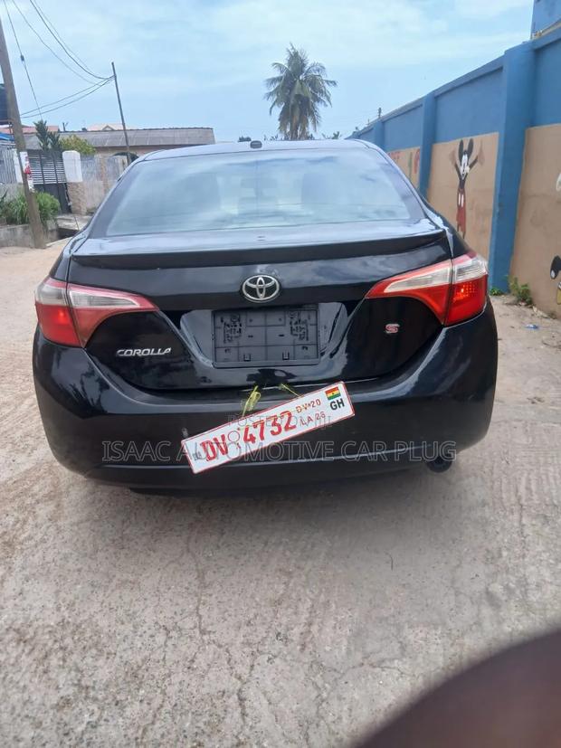 Toyota Corolla 2016 Black