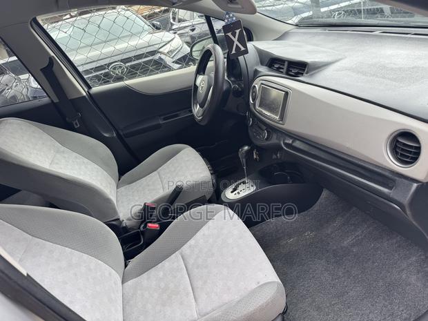 Toyota Vitz 2012