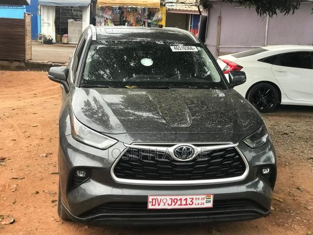Toyota Highlander XLE 2025