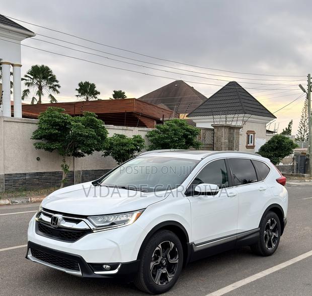 Honda CR-V Touring AWD 2018 White