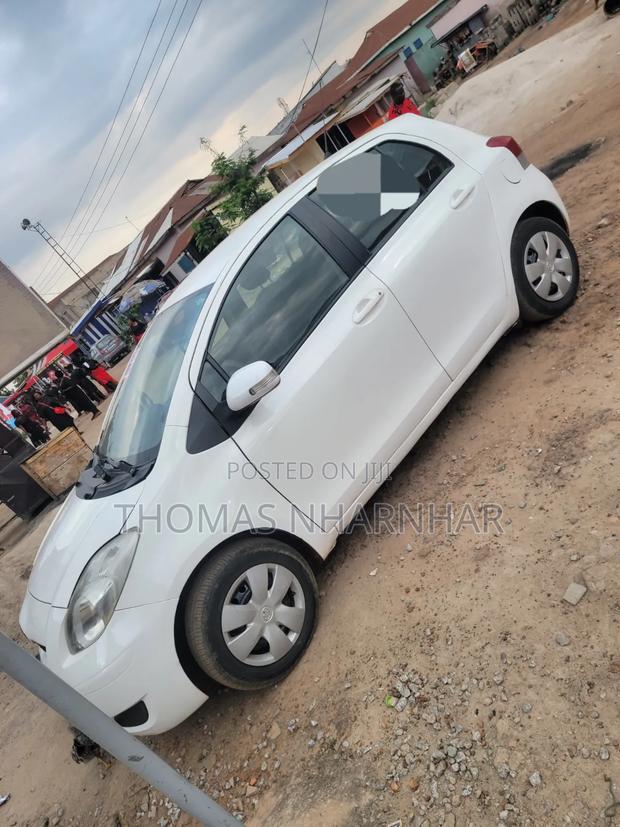 Toyota Vitz 1.0 FWD 5dr 2010 White