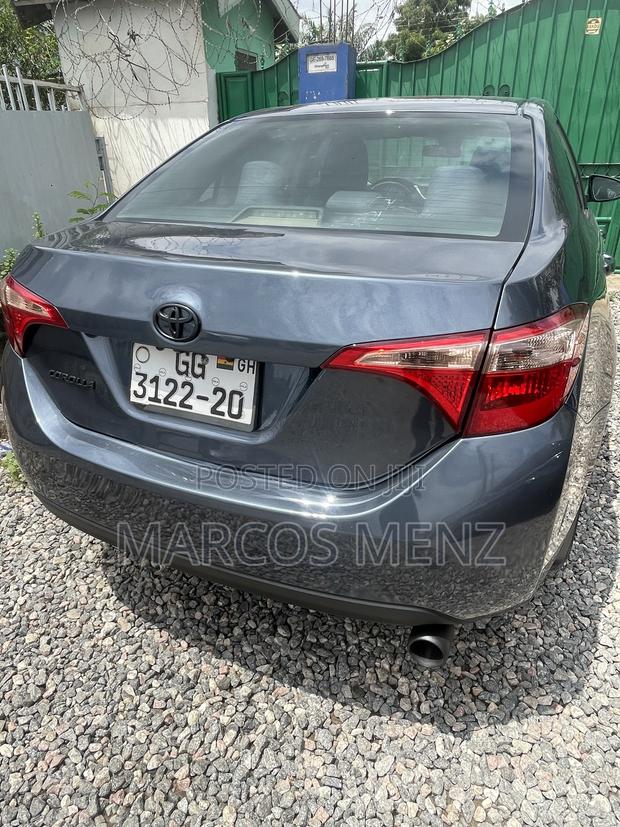 Toyota Corolla LE (1.8L 4cyl 2A) 2019 Gray