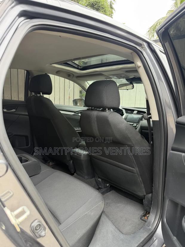 Honda Civic 2019 Gray