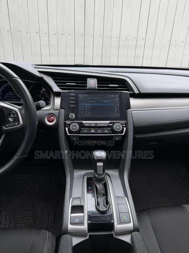 Honda Civic 2019 Gray