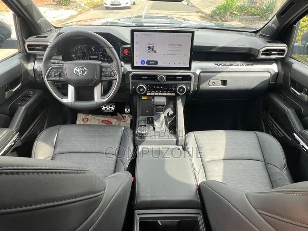 Toyota Tacoma TRD Sport Double Cab 4WD 6.1 ft. SB 2025 Gray