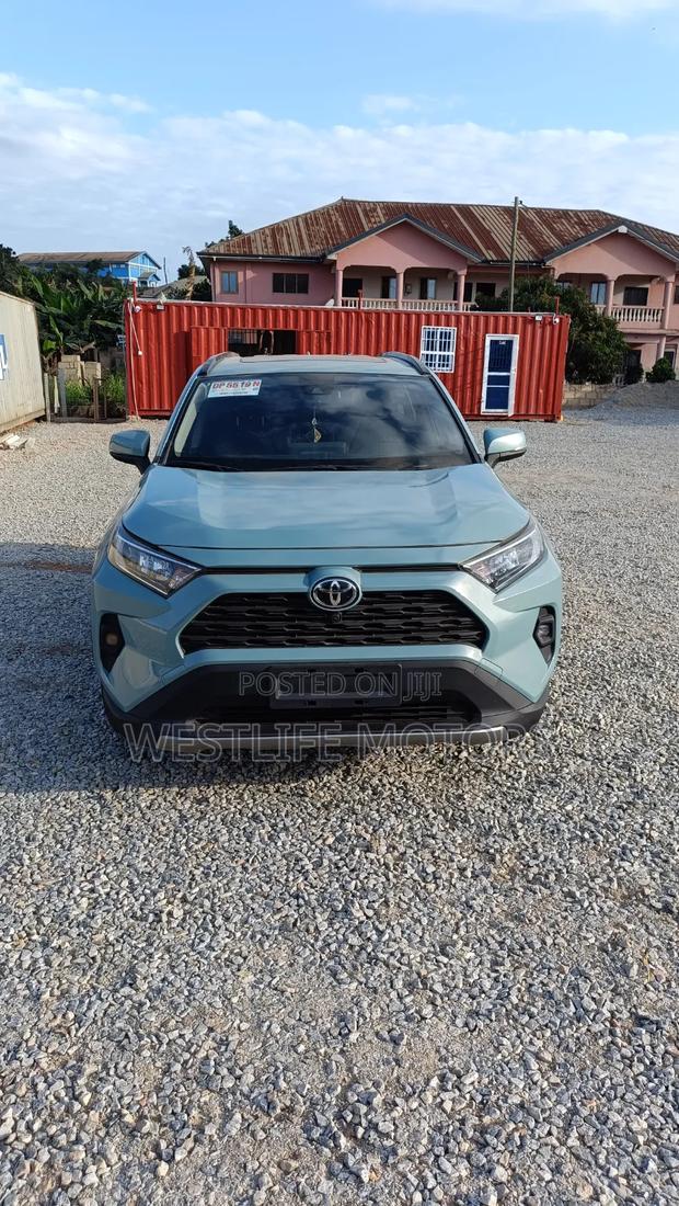 Toyota RAV4 XLE FWD 2023 Green