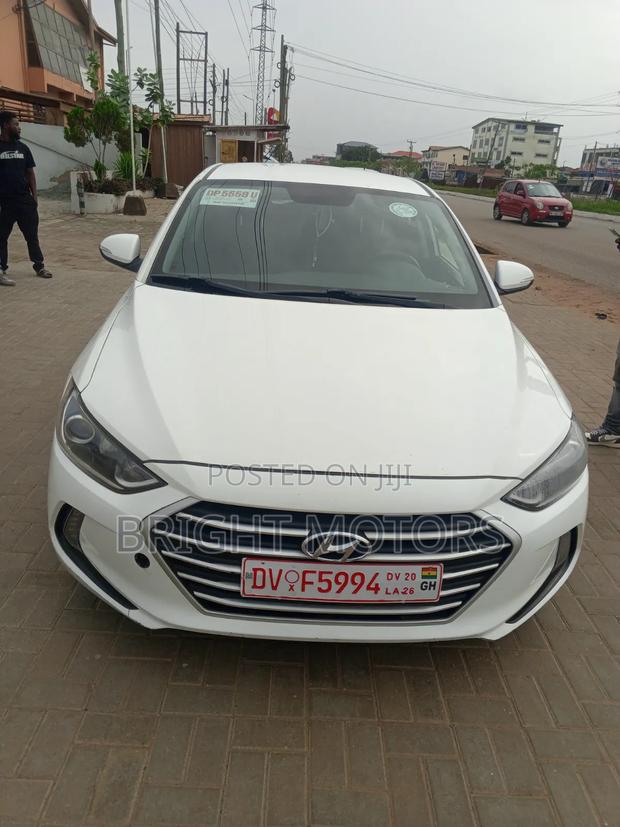 Hyundai Elantra ECO Sedan FWD (1.4L 4cyl 7A) 2017 White