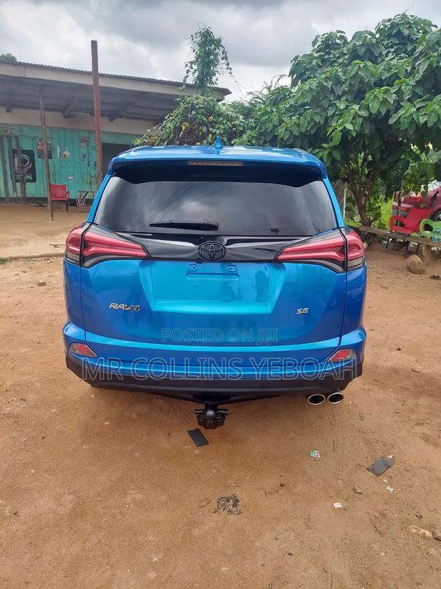 Toyota RAV4 2017 Blue