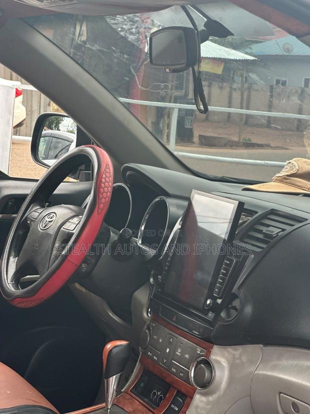 Toyota Highlander 2011 Black