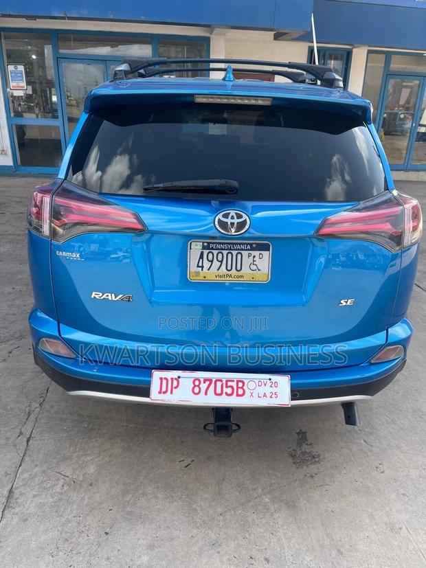 Toyota RAV4 Limited 4dr SUV AWD (2.5L 4cyl 6A) 2018 Blue