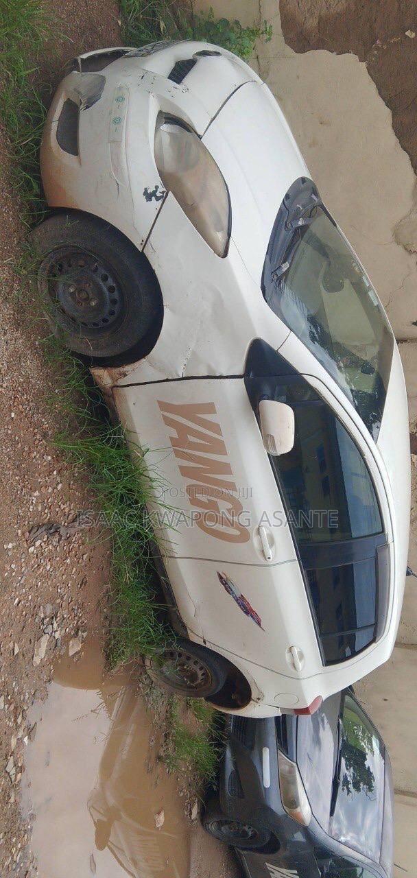 Toyota Vitz 1.0 FWD 3dr 2010 White