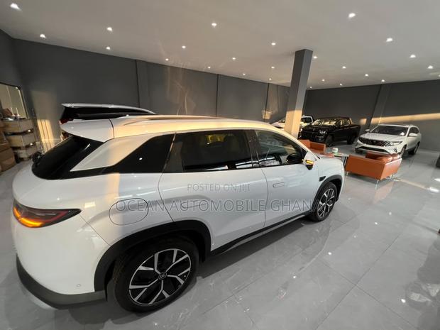 New BYD Song L DM-i 2025 White