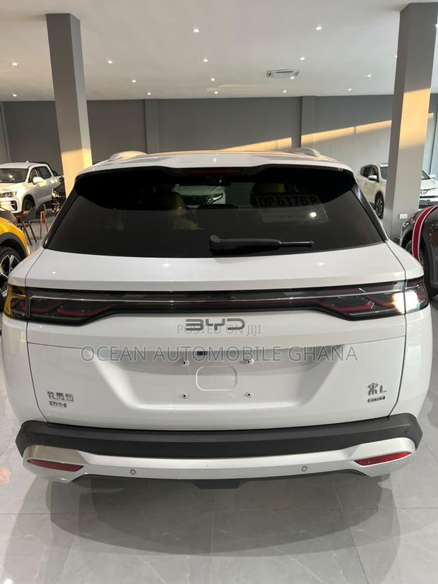 New BYD Song L DM-i 2025 White