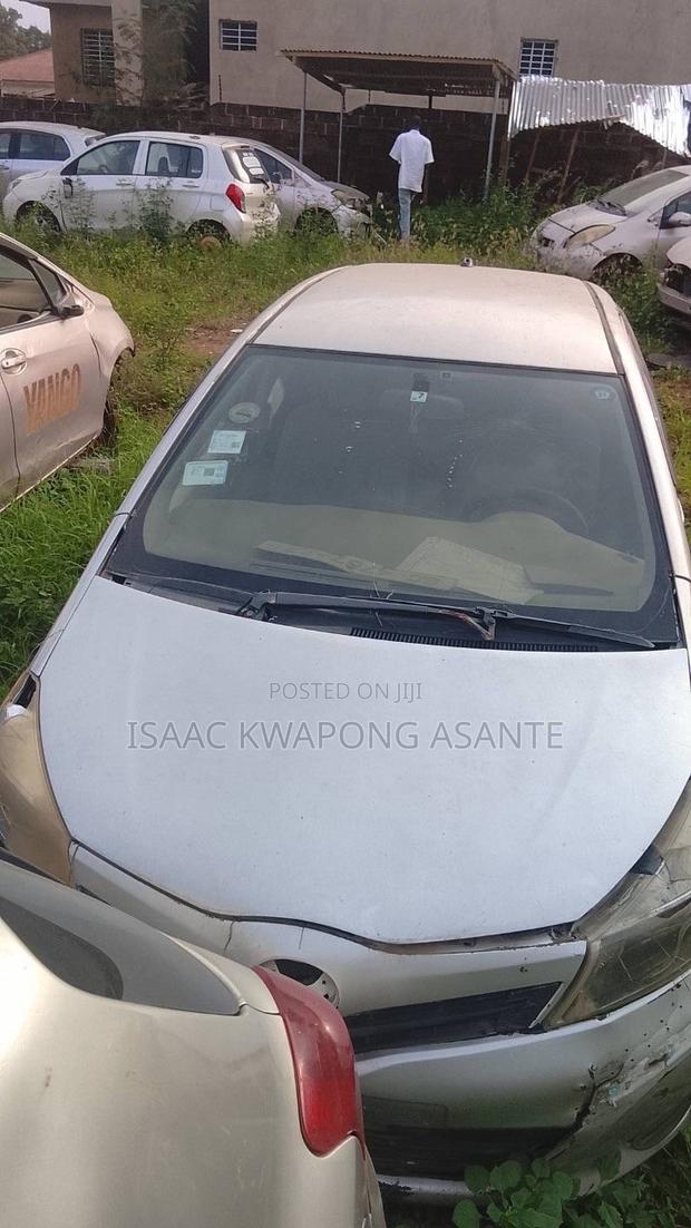 Toyota Vitz 1.3 AWD 5dr 2012 Silver
