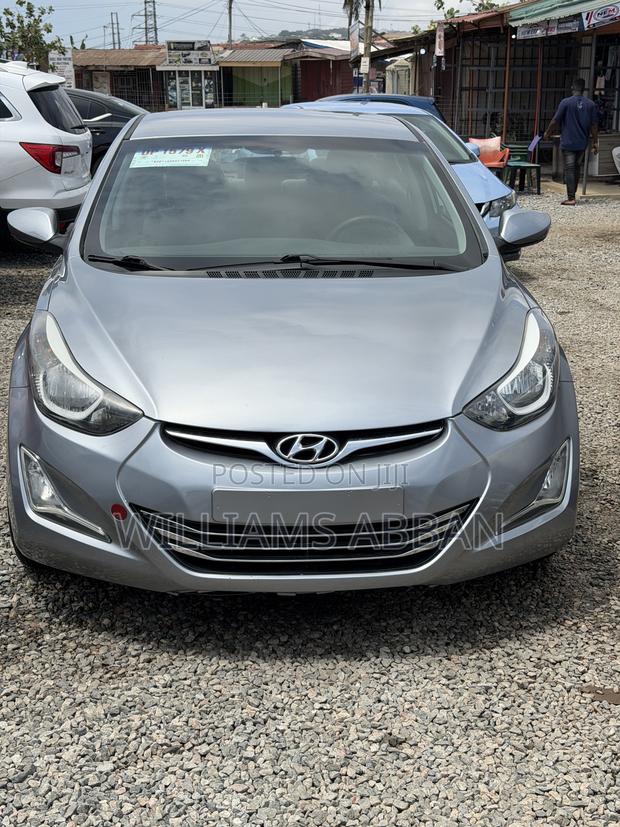 Hyundai Elantra SE Sedan FWD (1.8L 4cyl 6A) 2016 Gray