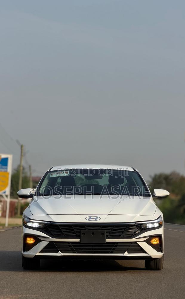 Hyundai Elantra SEL Sport IVT 2025 White