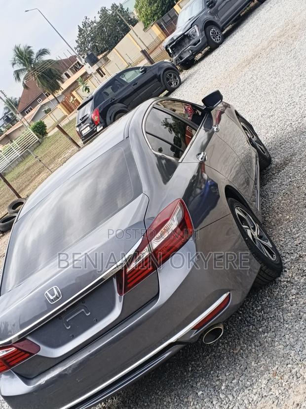 Honda Accord 2018 Gray