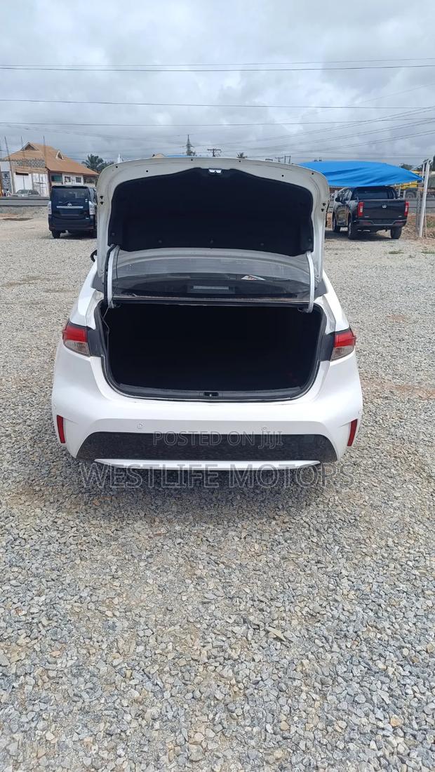 Toyota Levin Hybrid Luxury 2022 White