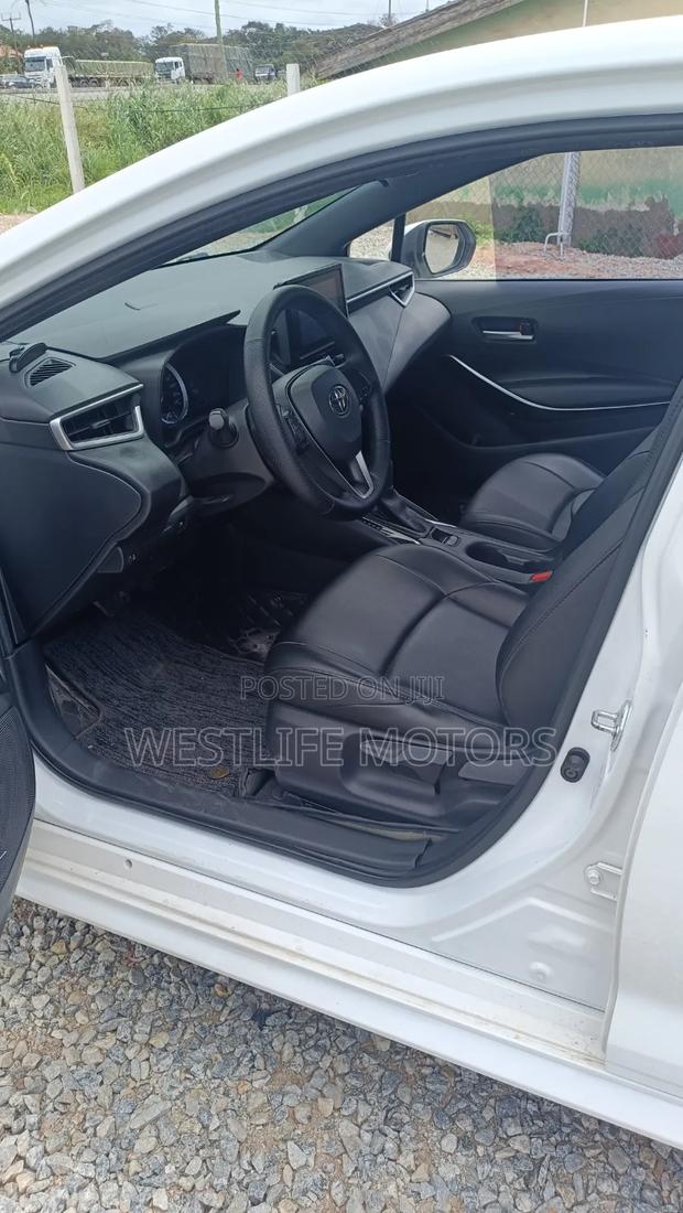 Toyota Levin Hybrid Luxury 2022 White