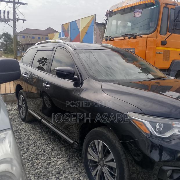 Nissan Pathfinder 2018 Black