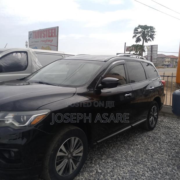 Nissan Pathfinder 2018 Black
