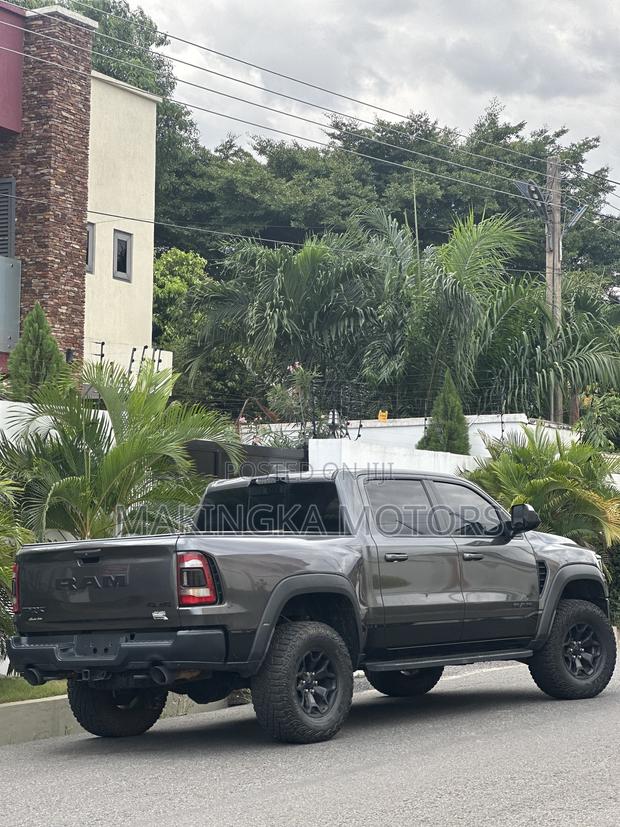Dodge RAM 1500 5.7 Petrol RWD 2022 Black