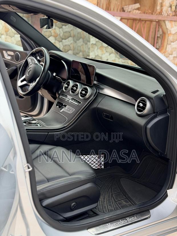Mercedes-Benz C300 2021 Silver