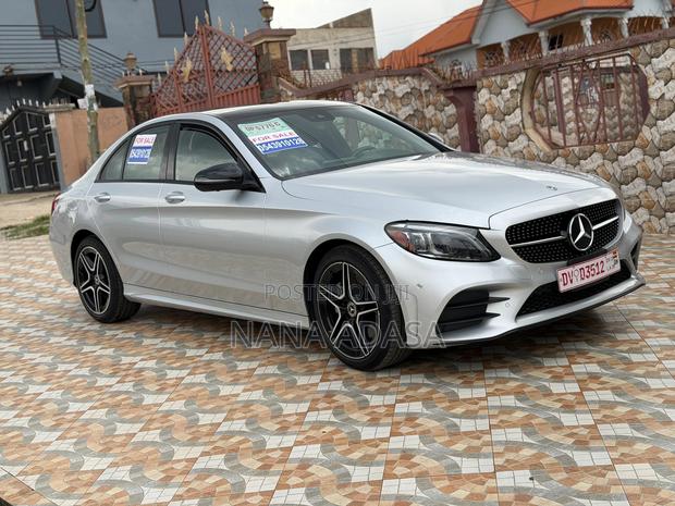 Mercedes-Benz C300 2021 Silver