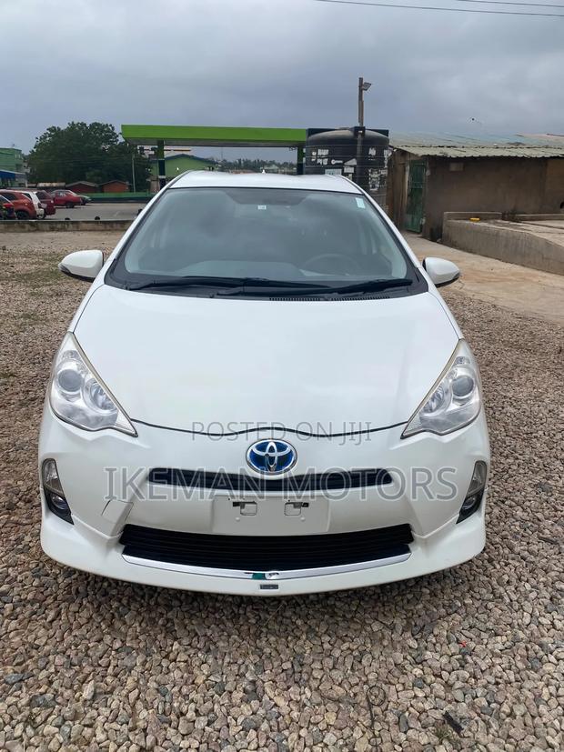 Toyota Aqua 2015 White