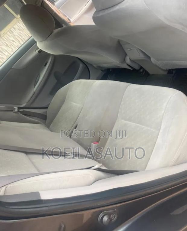 Toyota Corolla 2010 Gray