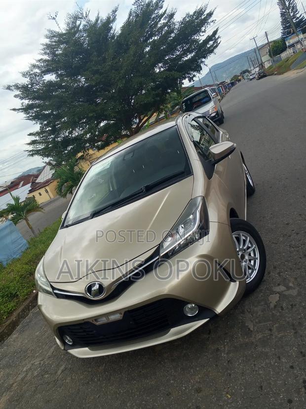 Toyota Vitz 1.5 FWD 5dr 2016 Gold