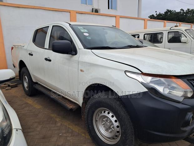 Mitsubishi L200 2017 White