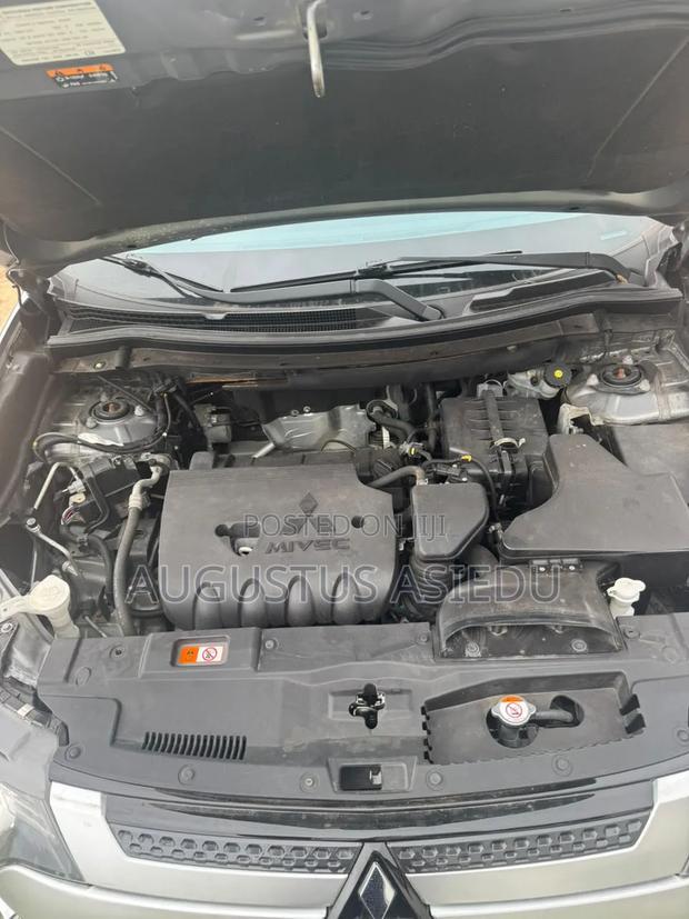Mitsubishi Outlander 2020 Gray