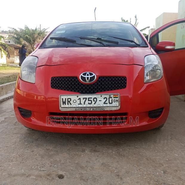 Toyota Vitz 1.3 AWD 5dr 2010 Red