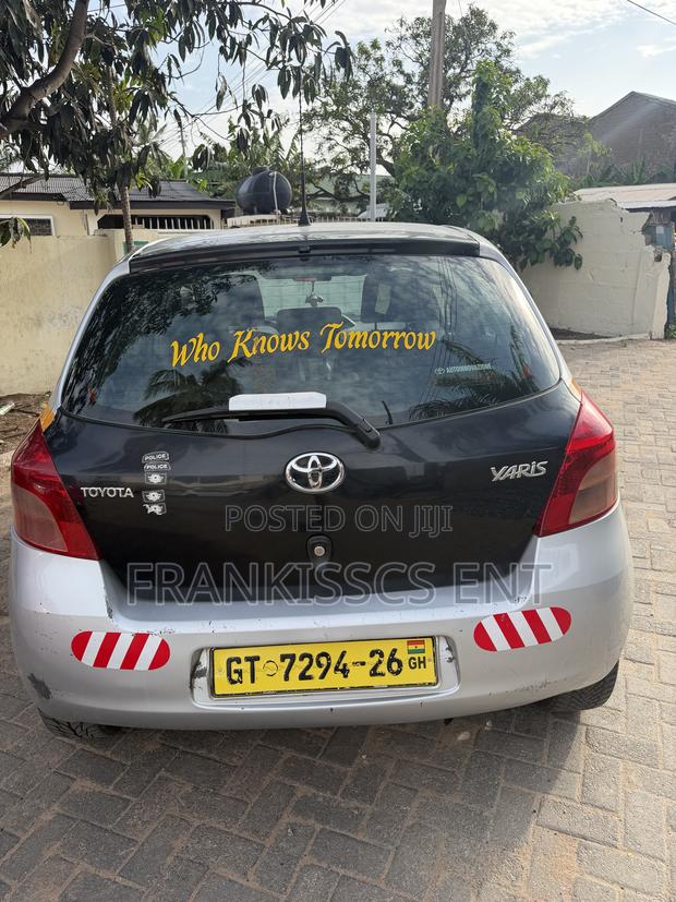 Toyota Yaris 1.3 VVT-i 2007 Gray