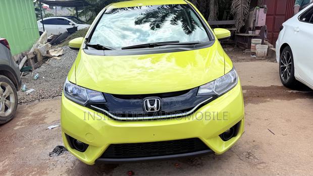 Honda Fit 2015 Yellow